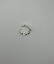 Load image into Gallery viewer, Drop 2 ear cuff