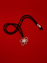 Load image into Gallery viewer, Flower string choker (DROP 2)