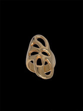 Load image into Gallery viewer, Cut Out Flower Ring