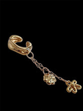 Load image into Gallery viewer, Cuff Earring Hanging flower