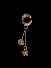 Load image into Gallery viewer, Cuff Earring Hanging flower