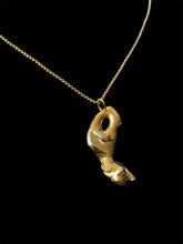 Load image into Gallery viewer, FALLOS pendant
