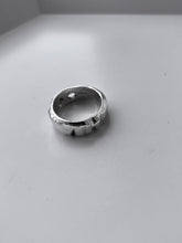 Load image into Gallery viewer, O.A. Craters Thin Band