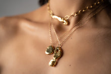Load image into Gallery viewer, FALLOS pendant