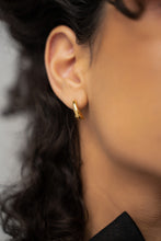 Load image into Gallery viewer, COMET Single stud