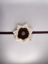 Load image into Gallery viewer, Knitted flower collars