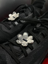 Load image into Gallery viewer, Shoelace flowers
