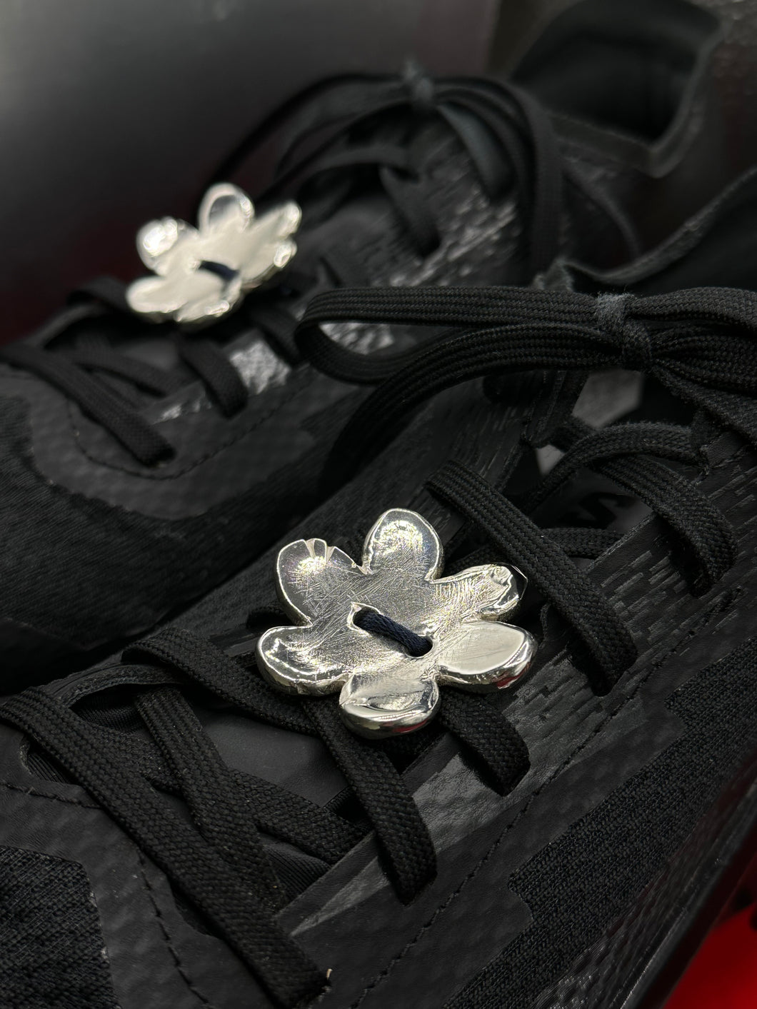 Shoelace flowers