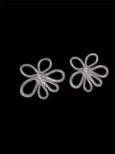 Load image into Gallery viewer, 3D Big Flower Earrings
