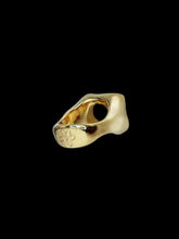 Load image into Gallery viewer, Square Signet ring
