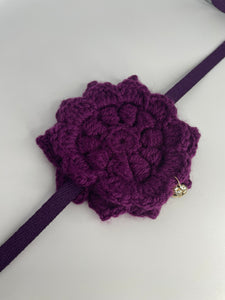 Knitted flower collars