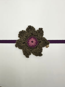 Knitted flower collars