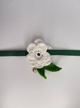 Load image into Gallery viewer, Knitted flower collars
