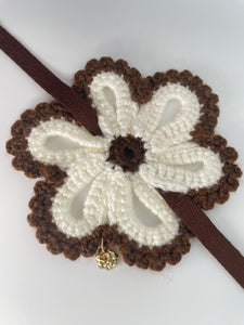 Knitted flower collars