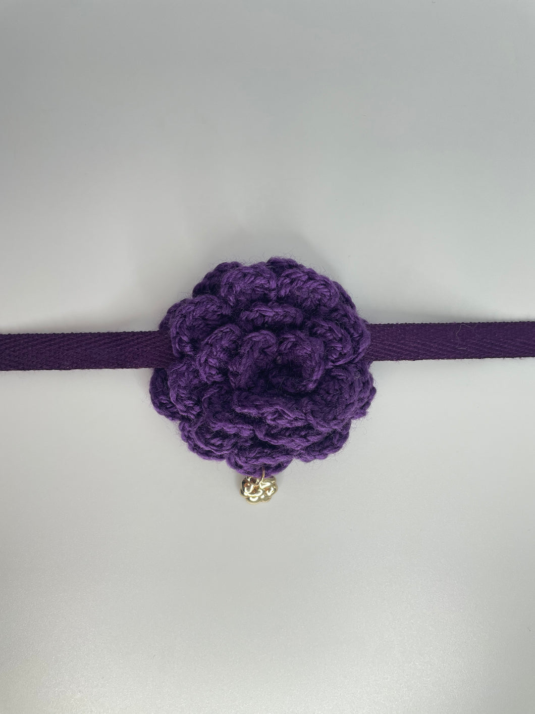 Knitted flower collars