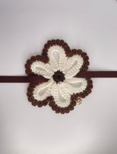 Knitted flower collars